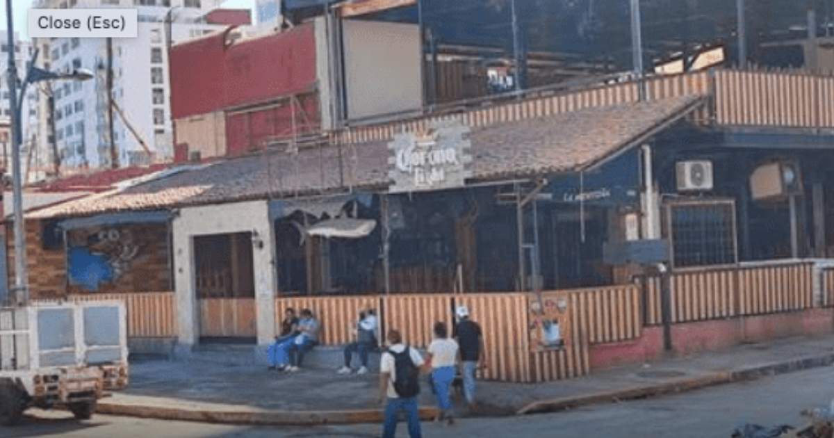 Atacan a balazos a bar que apenas reabrió en Acapulco
