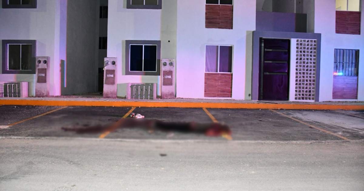 Balacera en Cancún concluye con un muerto y la captura de dos presuntos asesinos