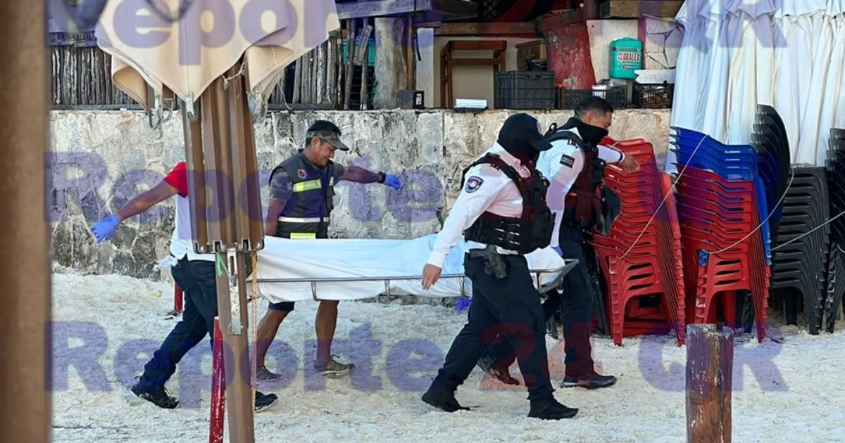 Encuentran cuerpo flotando en playa de la Zona Hotelera de Cancún