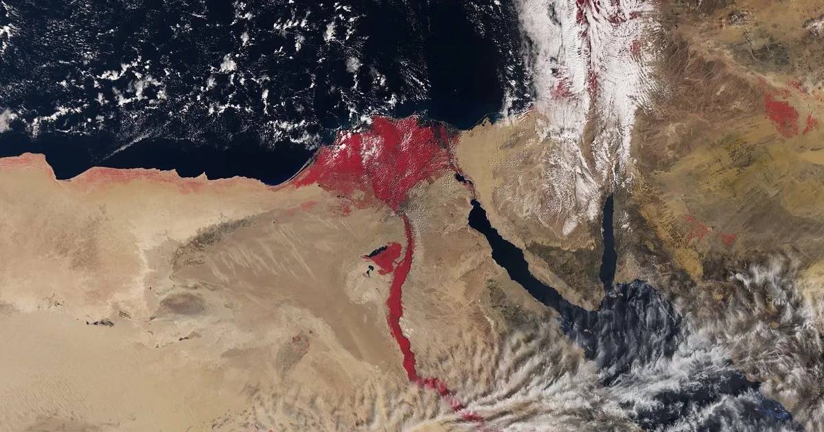 Río Nilo de Rojo