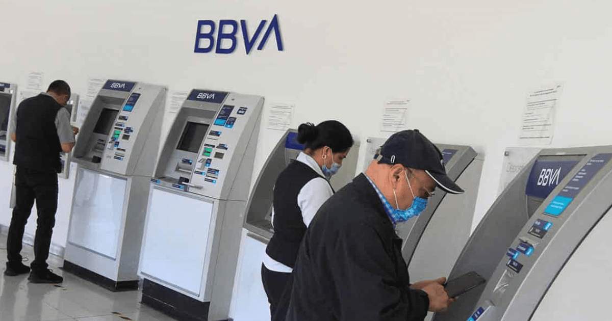 El banco BBVA Bancomer arranca con los cobros por retiro de efectivo