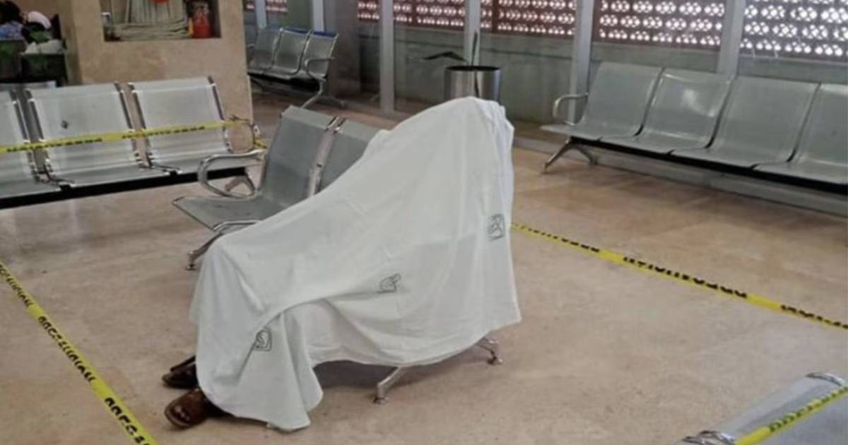 Muere adulto mayor en sala de espera del IMSS de Colima