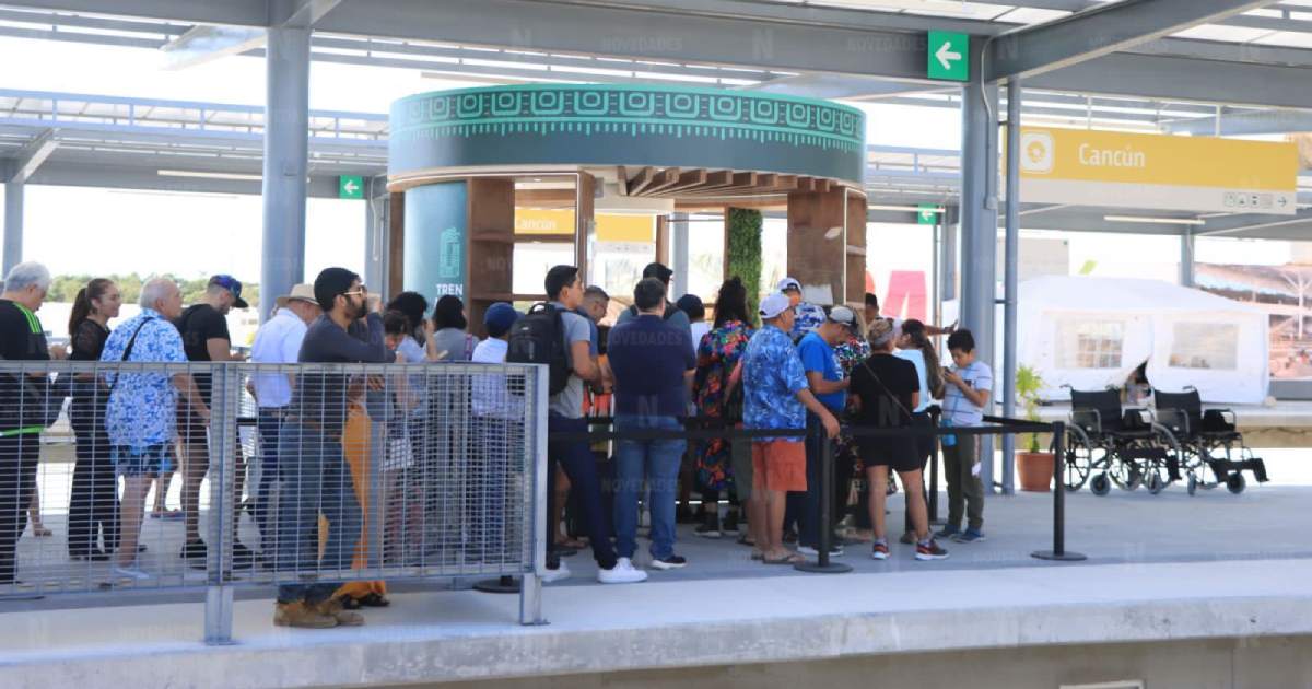 Tren Maya en Cancún deja varados a turistas por confusión
