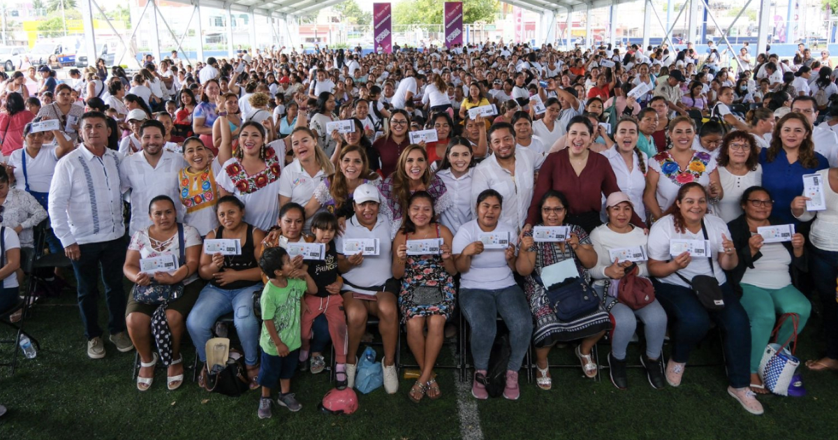 Entregan más de mil 200 tarjetas del programa ‘Mujer es Poder’ en Solidaridad