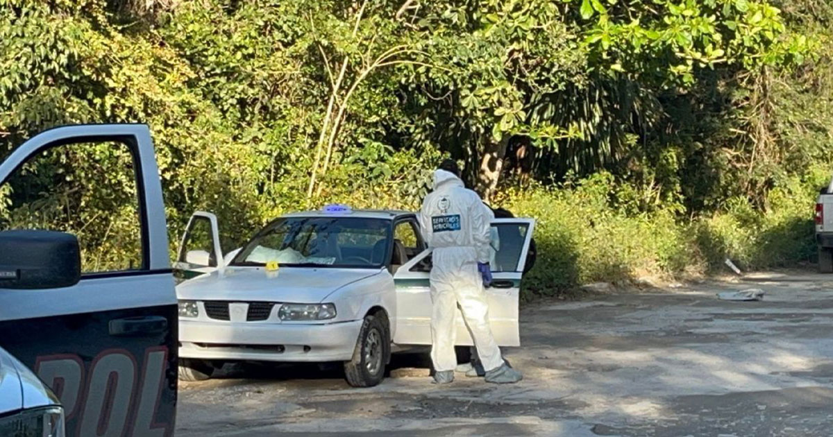 Hallan taxi abandonado tras presunto levantón a chofer