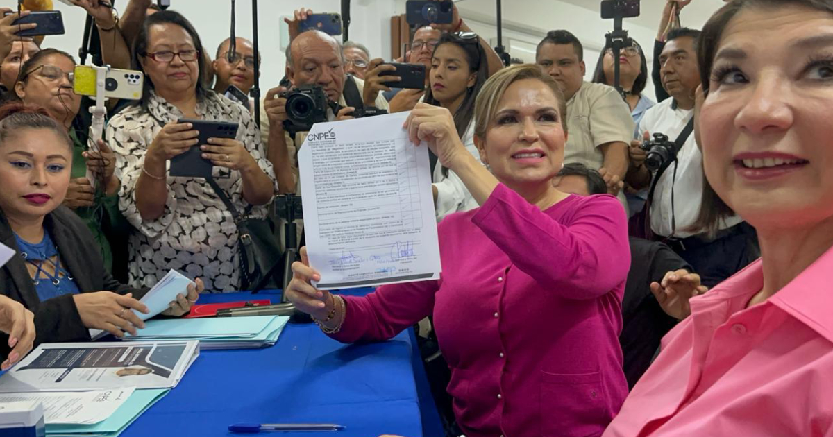 Lili Campos realiza su registro ante la Comisión Estatal de Procesos Electorales del PAN