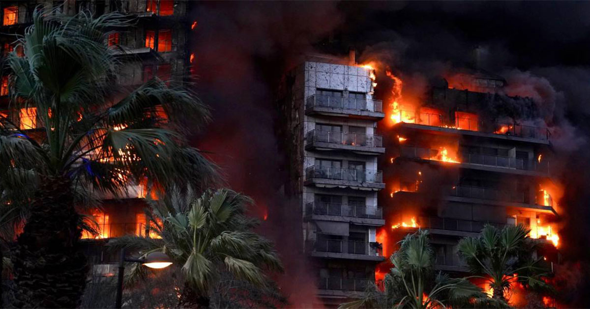 Valencia Incendio consumió un edificio de 14 plantas, dejó al menos 10 muertos