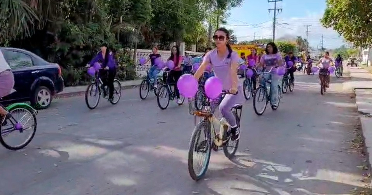 Conmemoración del Día Internacional de la Mujer con rodada en Felipe Carrillo Puerto