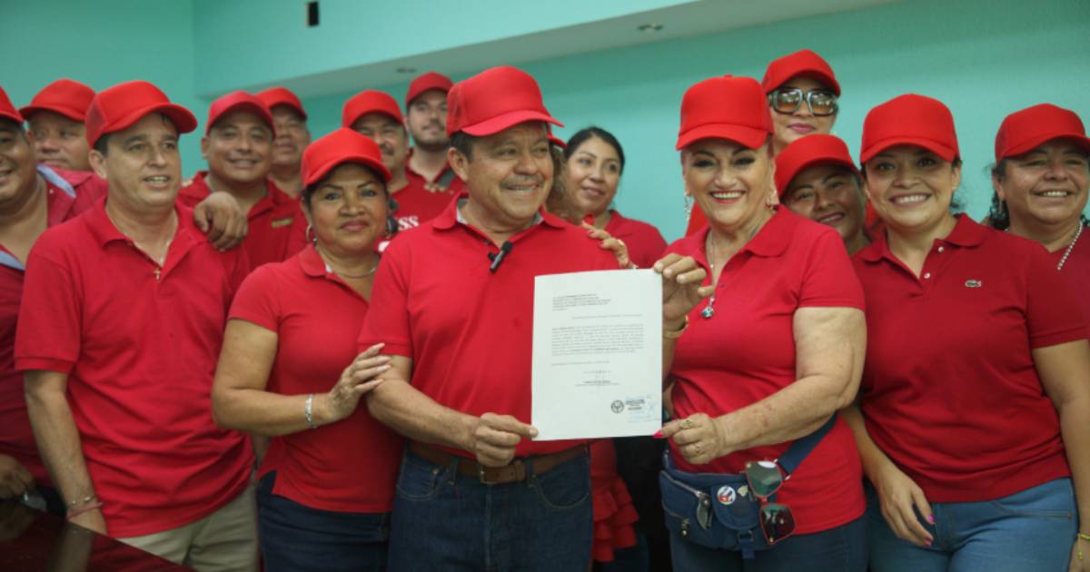Rubén Aguilar realizó su registro para ser Secretario del Sindicato Lázaro Cárdenas del Río
