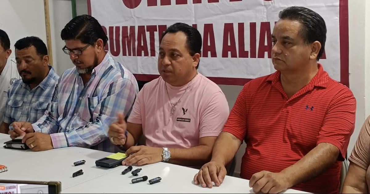 Amenaza ‘Chinto’ Aguilar con crear propio sindicato de taxistas tras elección polémica en Playa del Carmen