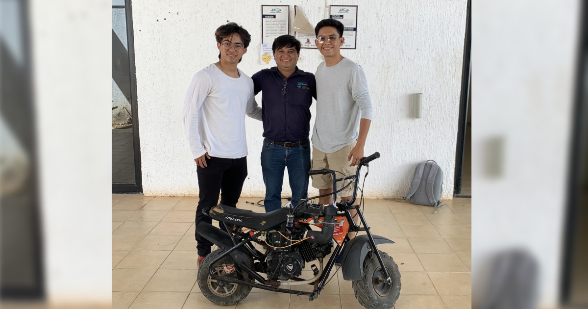 Jóvenes de Tekax, Yucatán crean motocicleta a combustible de agua