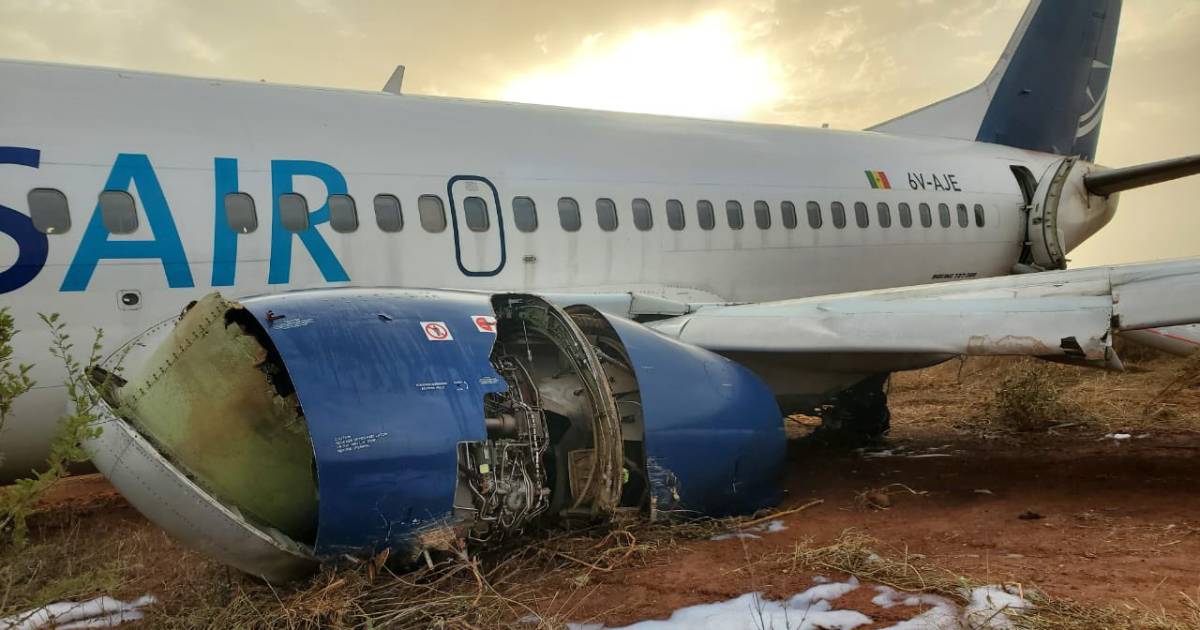 Boeing 737 con 85 personas a bordo se salió de pista en Senegal, dejando 11 heridos