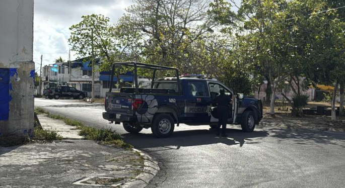 Cuerpo embolsado en Cancún zona centro